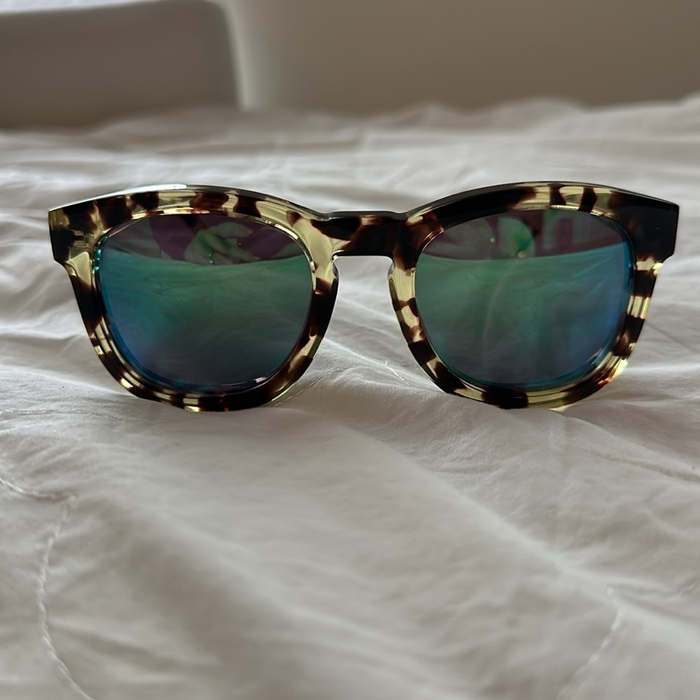Wildfox Classic Fox Sunglasses - Amber Tortoise/Green